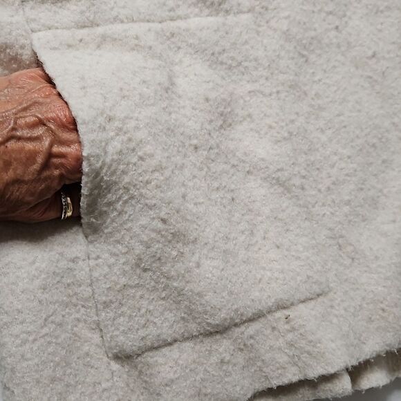 Vince Oversized Boucle Merino Wool/Alpaca blend cardigan size Small - Picture 15 of 15